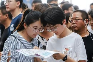 曼联本场完成28次射门，为滕哈赫时代球队单场英超第二高